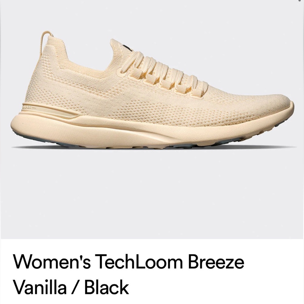 APL Women's TechLoom Breeze sneakers 
Vanilla / Black